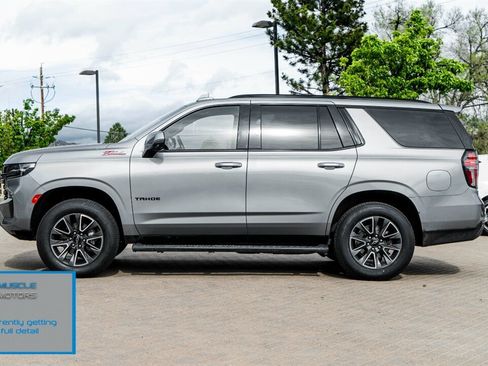 Used 2023 Chevrolet Tahoe Z71 w/ Luxury Package AWD/4WD image 5