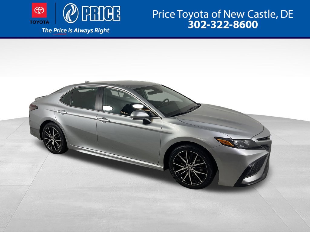 Used 2024 Toyota Camry SE w/ Cold Weather Package AWD/4WD image 1