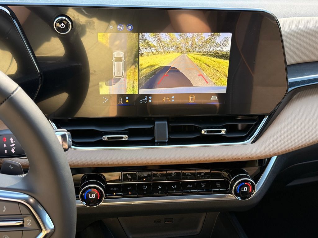 New 2027 Chevrolet Equinox ACTIV w/ Safety and Technology Package FWD image 20