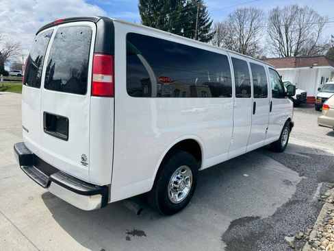 Used 2017 Chevrolet Express 3500 LT w/ LT Preferred Equipment Group image 5