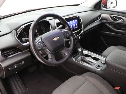 Used 2020 Chevrolet Traverse LT image 14