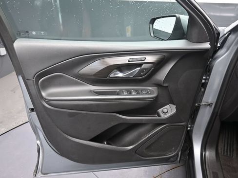 Used 2024 GMC Terrain SLT FWD image 21