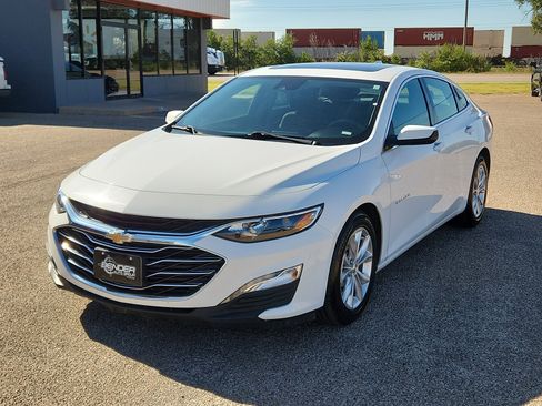 Used 2024 Chevrolet Malibu LT image 1