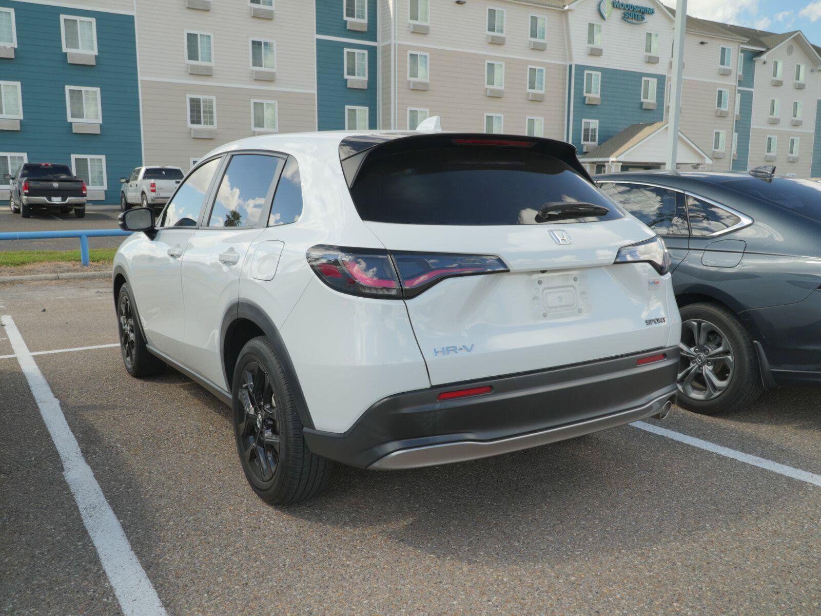Used 2024 Honda HR-V Sport image 4