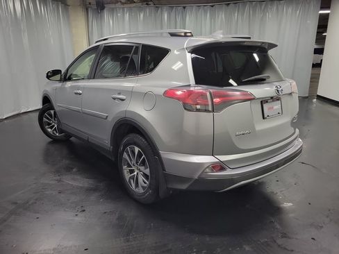 Used 2017 Toyota RAV4 XLE w/ All Weather Liner Package AWD/4WD image 6
