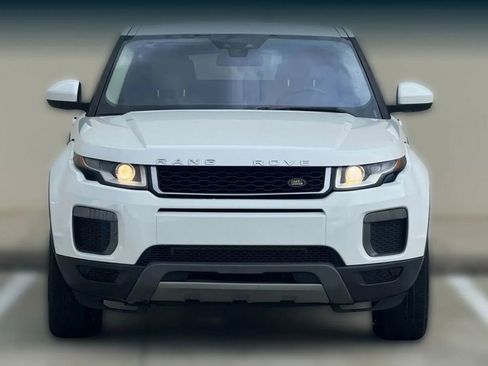 Used 2016 Land Rover Range Rover Evoque SE image 2
