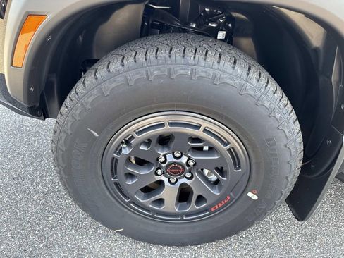 New 2026 Nissan Frontier PRO-4X w/ Pro-4x Convenience Package image 11