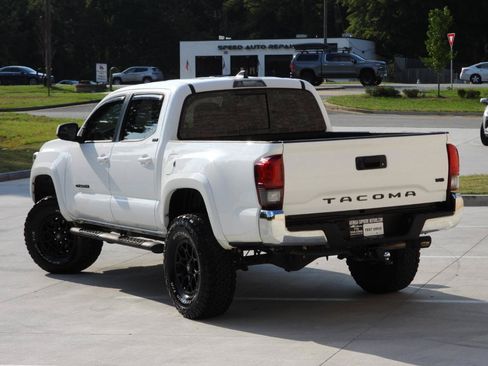 Used 2021 Toyota Tacoma SR5 RWD image 24