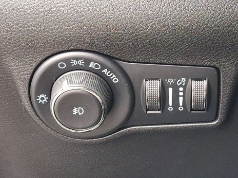 Used 2022 Jeep Compass Latitude image 24