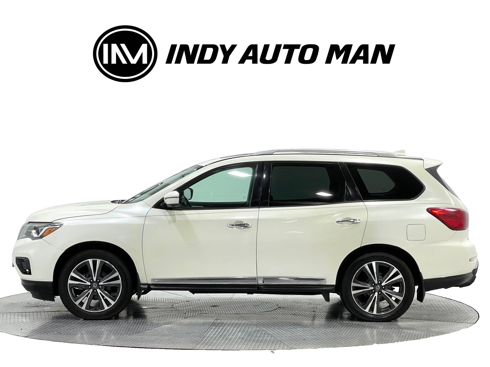 Used 2019 Nissan Pathfinder Platinum w/ Cargo Package AWD/4WD image 7