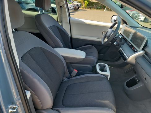 Certified 2024 Hyundai Ioniq 5 SEL RWD image 21