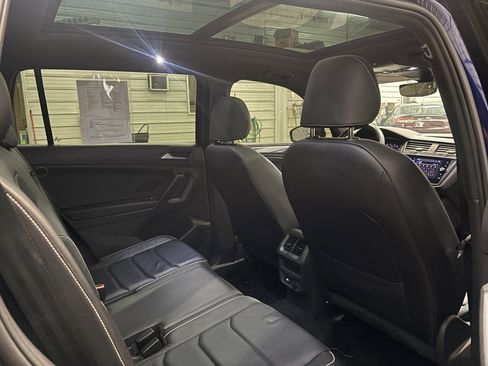 Used 2021 Volkswagen Tiguan SEL Premium R-Line image 31