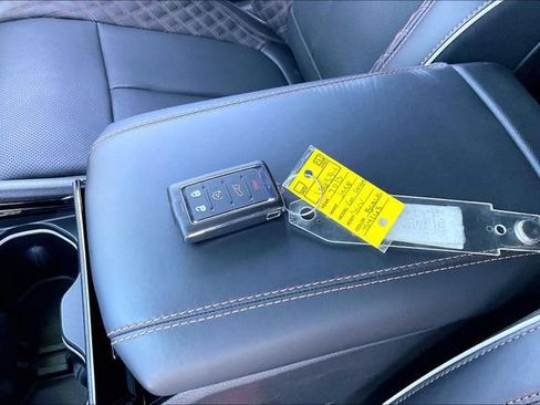 Certified 2025 Jeep Grand Cherokee L Summit AWD/4WD image 10