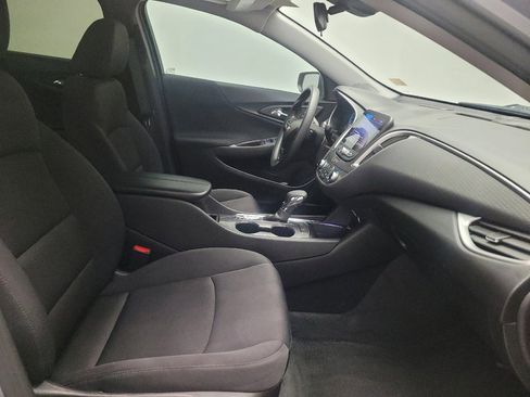 Used 2025 Chevrolet Malibu LT FWD image 21