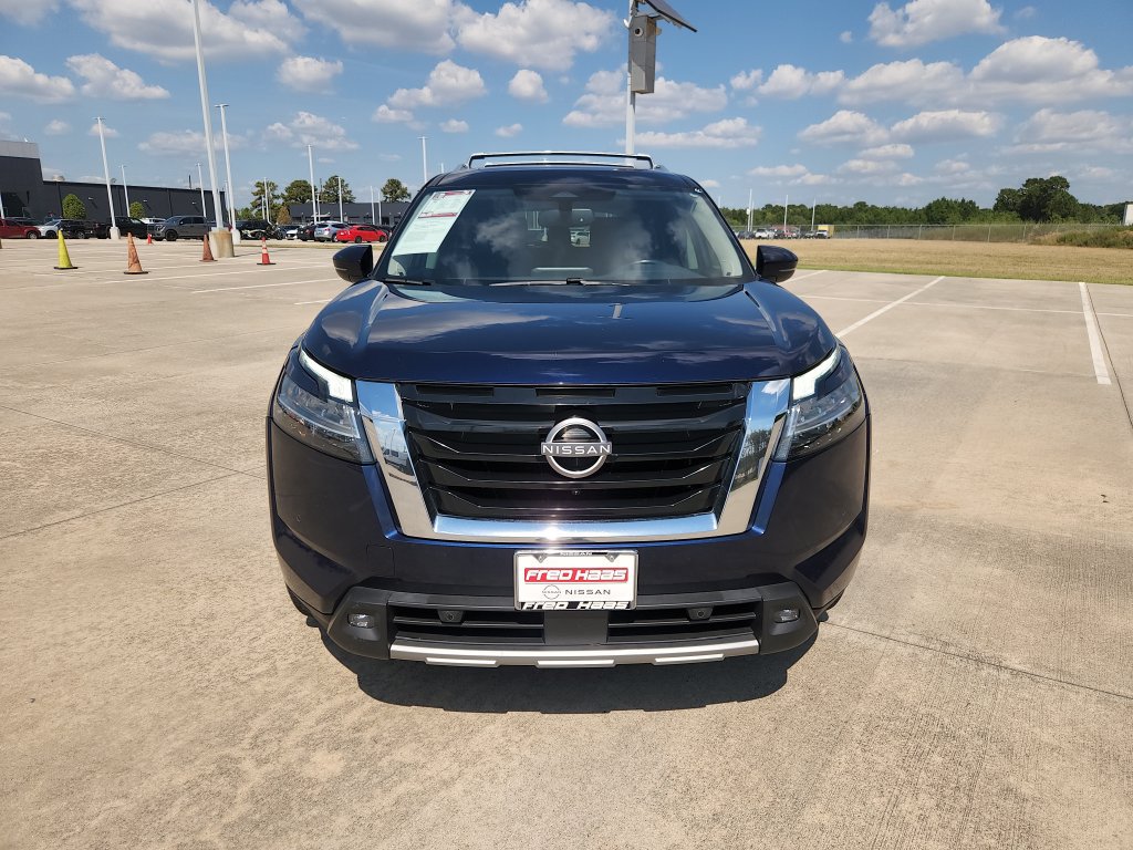Used 2022 Nissan Pathfinder SL w/ SL Premium Package FWD image 11