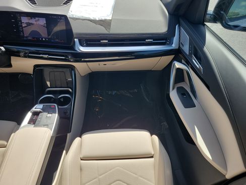 Used 2025 BMW X1 xDrive28i w/ M Sport Package image 16