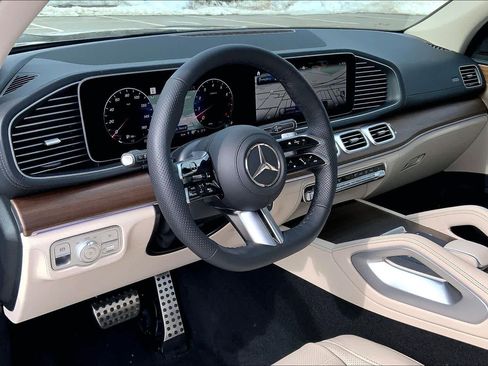 New 2026 Mercedes-Benz GLS 450 GLS 450 image 9