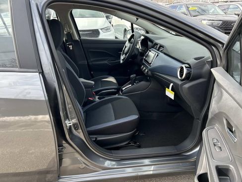 Used 2025 Nissan Versa SV w/ Trunk Package image 18