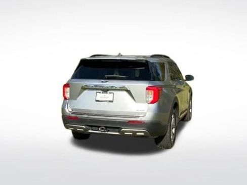 Used 2021 Ford Explorer XLT w/ Equipment Group 202A image 32