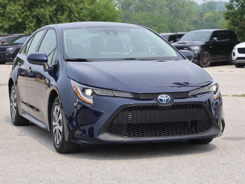 Used 2022 Toyota Corolla LE image 4