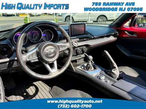 Used 2016 MAZDA MX-5 Miata Club RWD image 17