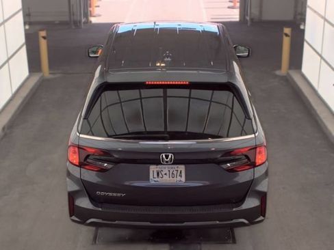 Used 2025 Honda Odyssey EX-L image 6