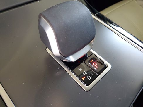 Used 2025 Land Rover Range Rover Velar Dynamic SE image 29