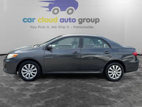 Used 2013 Toyota Corolla LE FWD image 2