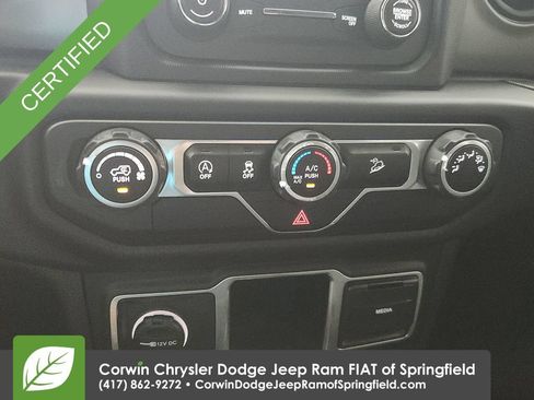 Used 2018 Jeep Wrangler Unlimited Sport AWD/4WD image 26
