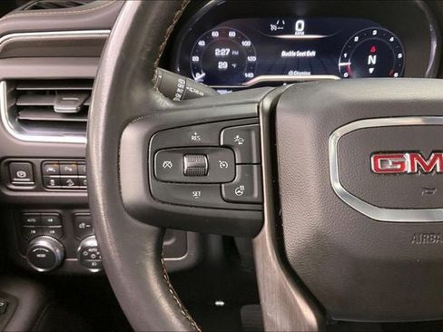 Used 2023 GMC Yukon XL AT4 w/ Technology Package AWD/4WD image 23