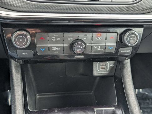 Used 2024 Jeep Compass Trailhawk image 25