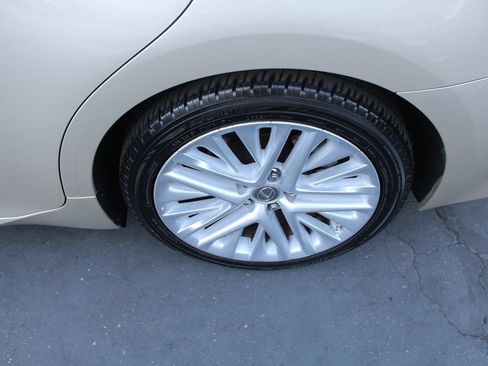 Used 2016 Lexus ES 350 w/ Luxury Package w/Wood Trim FWD image 14