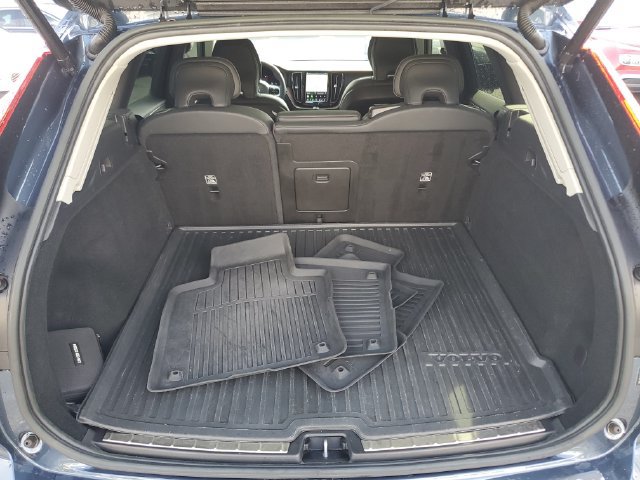 Used 2023 Volvo XC60 B5 Plus w/ Climate Package FWD image 30