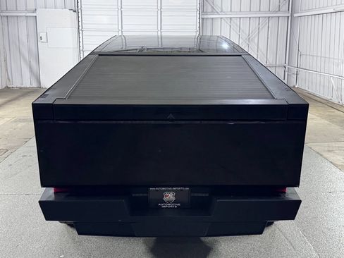 Used 2024 Tesla Cybertruck Cyberbeast AWD/4WD image 15