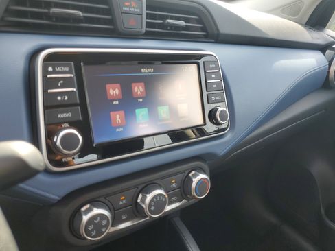 Used 2025 Nissan Versa SV FWD image 18
