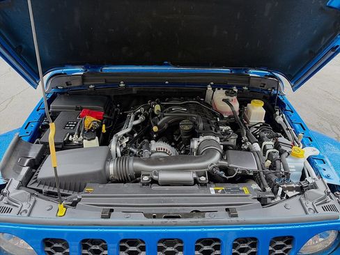 Used 2023 Jeep Gladiator Sport AWD/4WD image 27