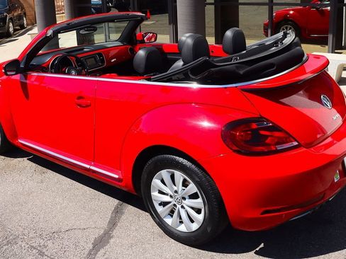 Used 2018 Volkswagen Beetle 2.0T SE image 19