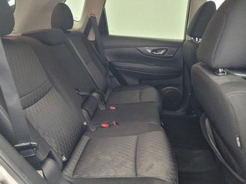 Used 2018 Nissan Rogue SV AWD/4WD image 19