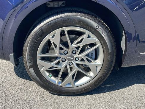 Used 2025 Genesis GV70 2.5T w/ Select Package image 33