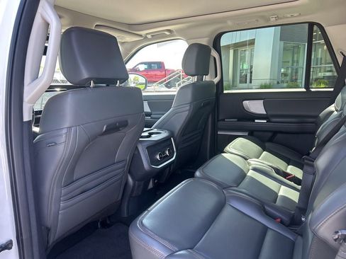 Certified 2025 Ford Expedition Active AWD/4WD image 14