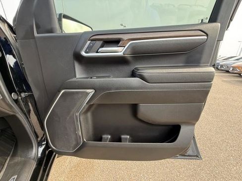 Used 2024 Chevrolet Silverado 1500 LT RWD image 31