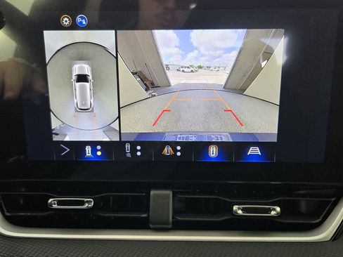 New 2026 Chevrolet Equinox LT w/ Safety and Technology Package image 20