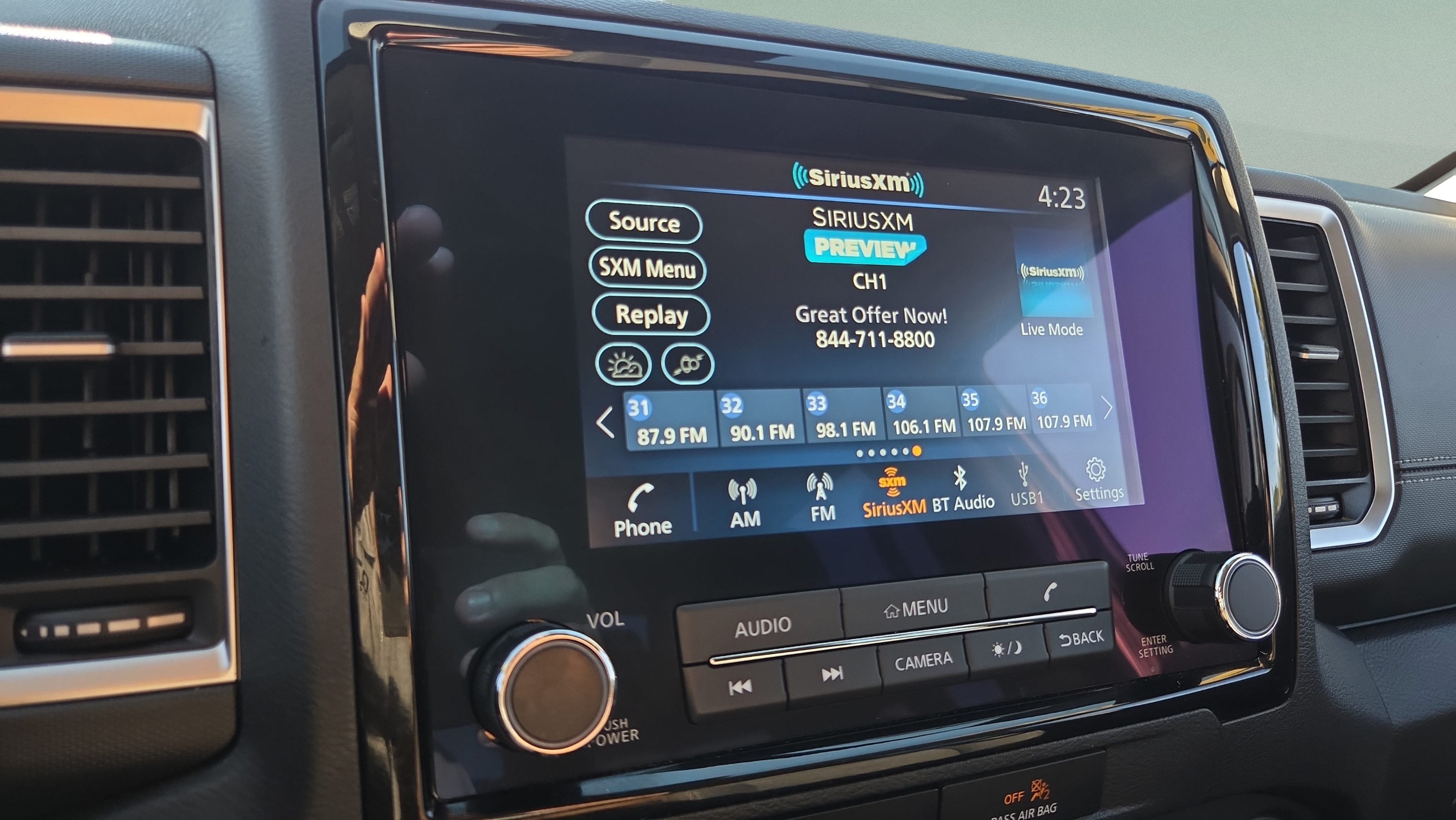 Used 2022 Nissan Frontier SV AWD/4WD image 12