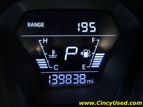 Used 2014 Hyundai Elantra SE FWD image 21