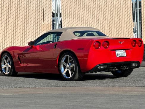 Used 2006 Chevrolet Corvette Convertible w/ Preferred Equipment Group RWD image 6