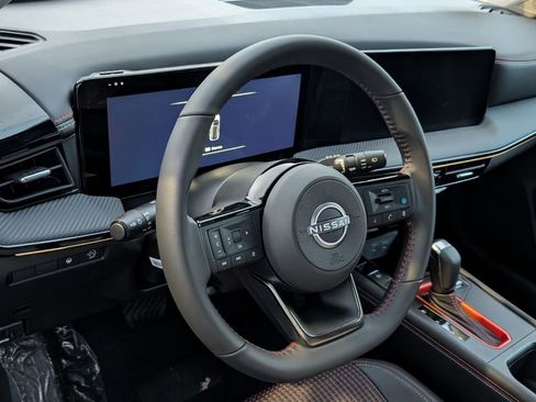 New 2025 Nissan Kicks SR image 7