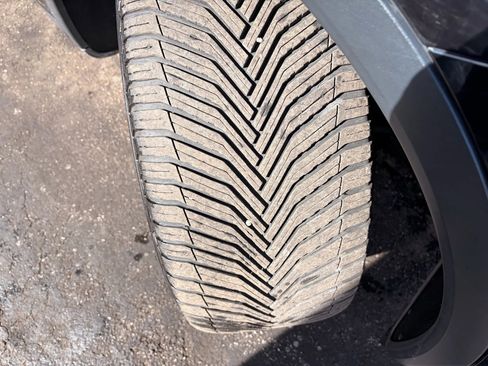 Used 2015 Porsche Cayenne S image 38