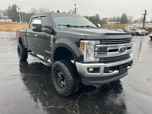 Used 2019 Ford F250 Lariat w/ Lariat Ultimate Package image 1