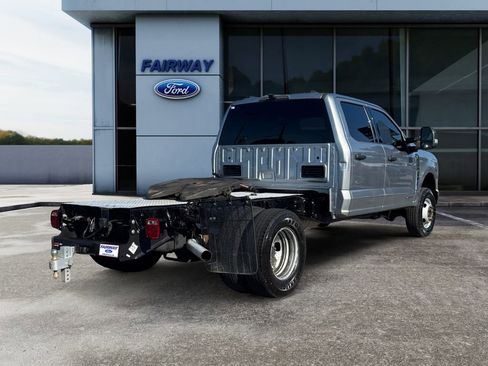 Used 2023 Ford F350 XLT image 6