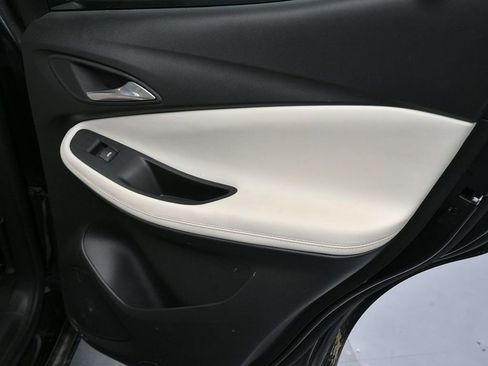 Used 2024 Buick Encore GX Avenir w/ Avenir Convenience Package image 18